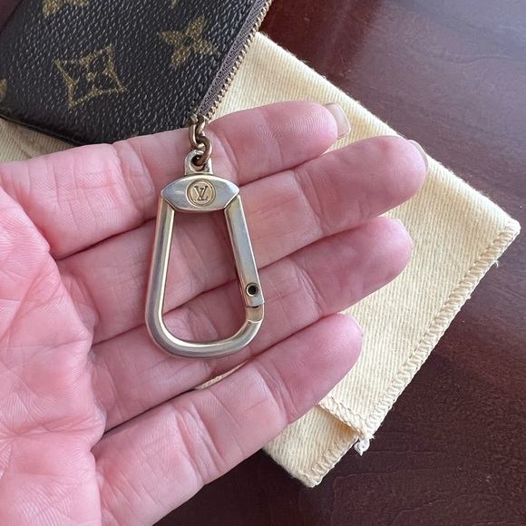 SOLD Authentic Louis Vuitton Key Pouch - Picture 4 of 9